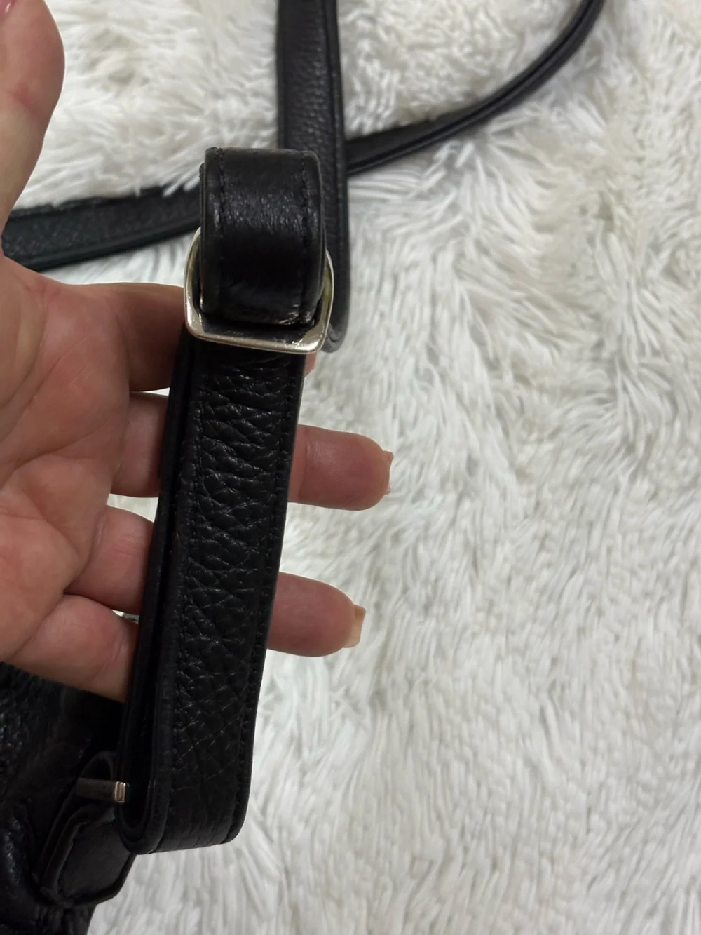 Classic Black Leather Crossbody Bag - Unbranded